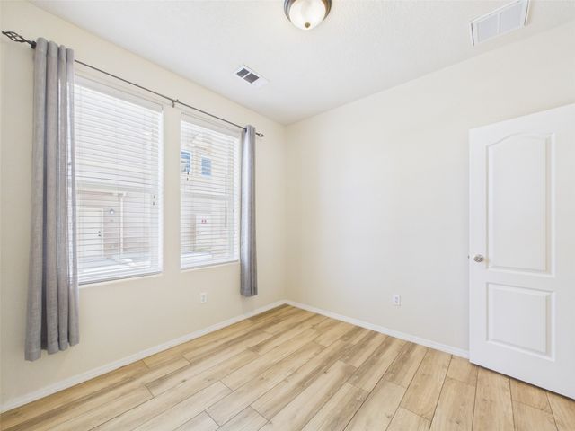 4359 San Benito B, Santa Fe, NM 87507