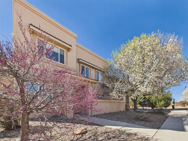 4359 San Benito B, Santa Fe, NM 87507