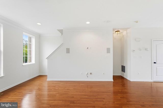 42817 PAMPLIN TER, Chantilly, VA 20152
