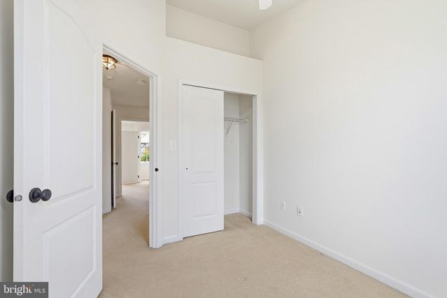 42817 PAMPLIN TER, Chantilly, VA 20152
