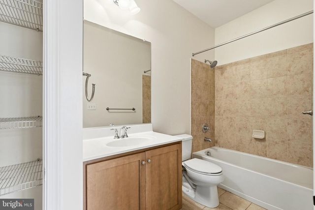 42817 PAMPLIN TER, Chantilly, VA 20152