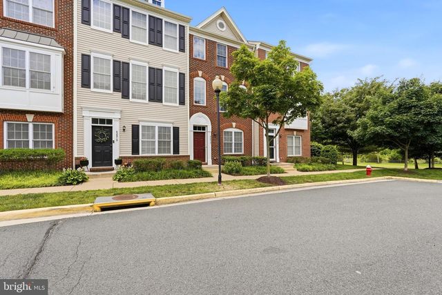 42817 PAMPLIN TER, Chantilly, VA 20152
