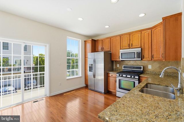 42817 PAMPLIN TER, Chantilly, VA 20152