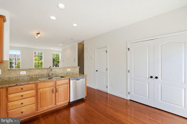 42817 PAMPLIN TER, Chantilly, VA 20152
