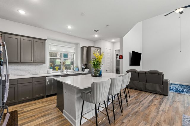 4430 English Maple Drive, Arlington, TX 76005