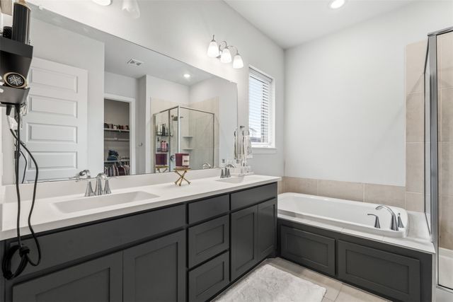 4430 English Maple Drive, Arlington, TX 76005