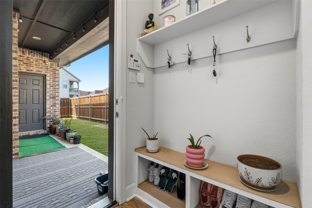 4430 English Maple Drive, Arlington, TX 76005