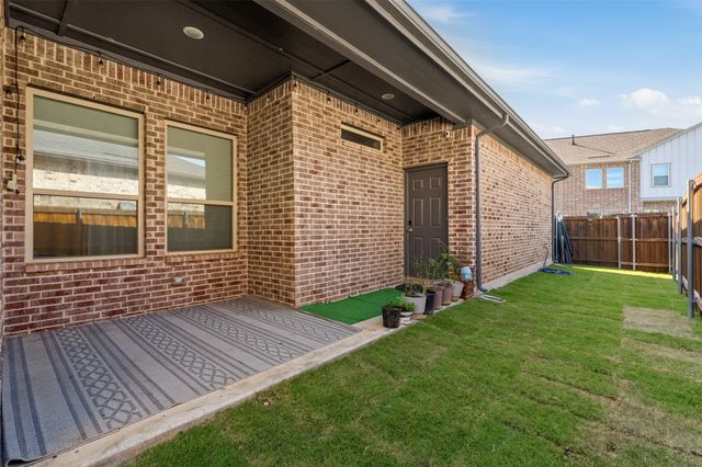 4430 English Maple Drive, Arlington, TX 76005