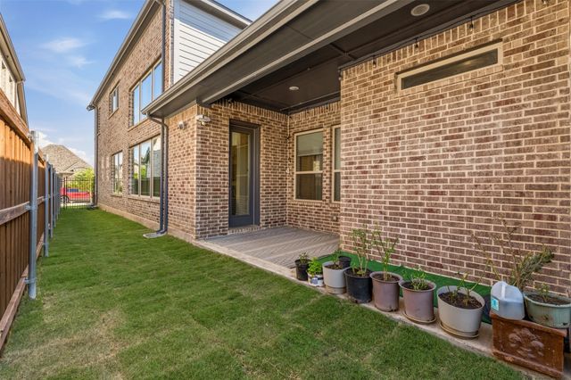 4430 English Maple Drive, Arlington, TX 76005