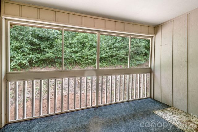 2604 Vineyard Boulevard, Asheville, NC 28805