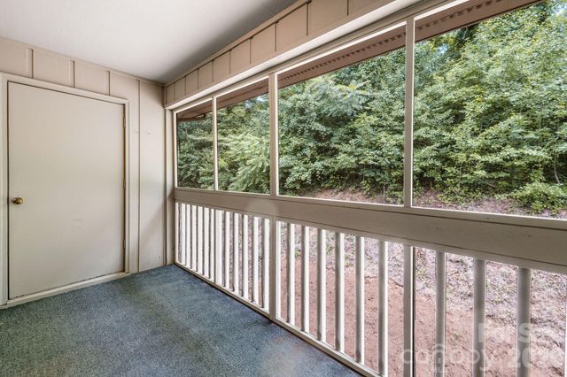 2604 Vineyard Boulevard, Asheville, NC 28805