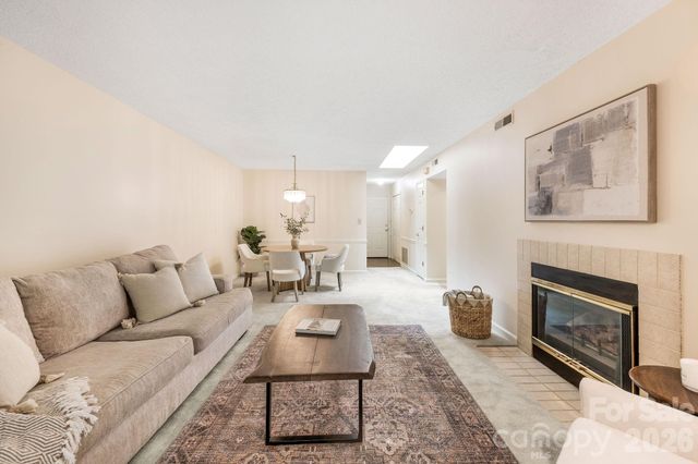 2604 Vineyard Boulevard, Asheville, NC 28805