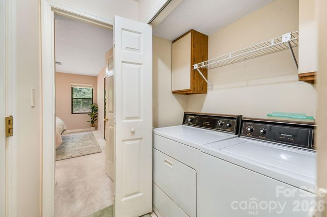 2604 Vineyard Boulevard, Asheville, NC 28805