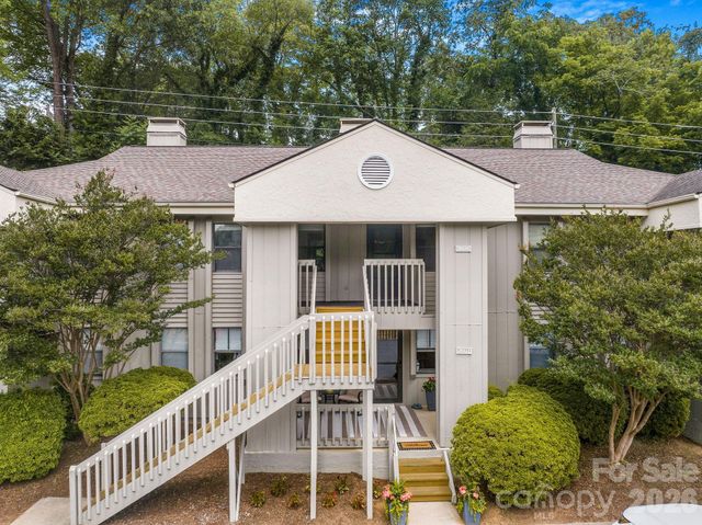 2604 Vineyard Boulevard, Asheville, NC 28805