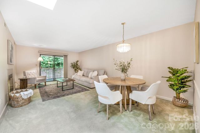 2604 Vineyard Boulevard, Asheville, NC 28805