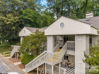 2604 Vineyard Boulevard, Asheville, NC 28805
