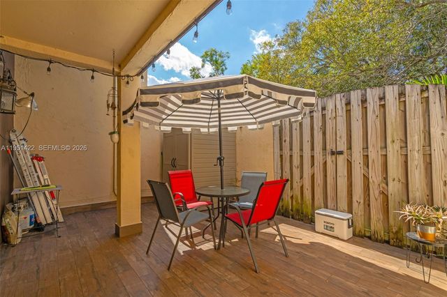 1210 NW 99th Ave 66, Pembroke Pines, FL 33024