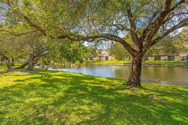 1210 NW 99th Ave 66, Pembroke Pines, FL 33024