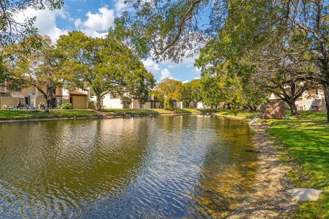 1210 NW 99th Ave 66, Pembroke Pines, FL 33024