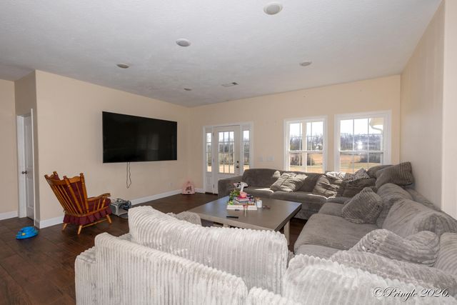 9648 Private Road 6543 Road, West Plains, MO 65775