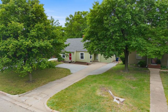 151 N Edgemoor, Wichita, KS 67208