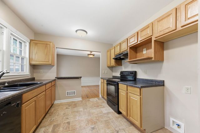 151 N Edgemoor, Wichita, KS 67208