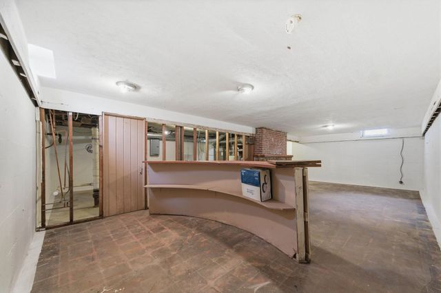 151 N Edgemoor, Wichita, KS 67208