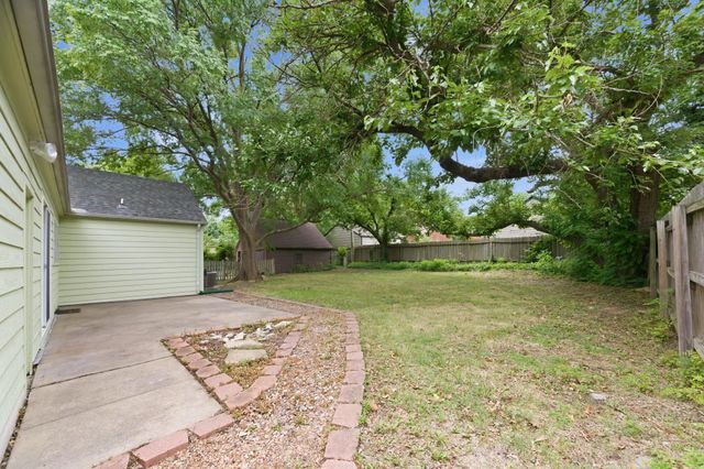 151 N Edgemoor, Wichita, KS 67208