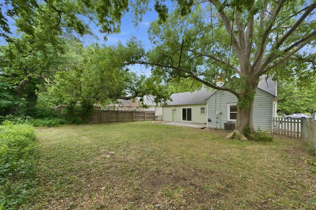 151 N Edgemoor, Wichita, KS 67208