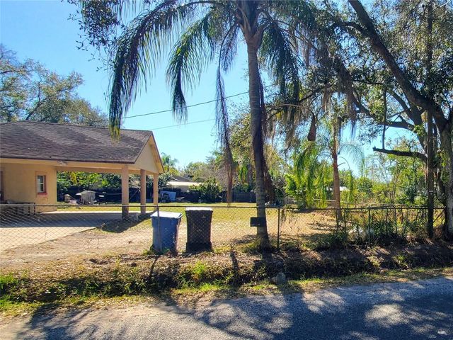 14623 FRANKLIN AVENUE, Dover, FL 33527