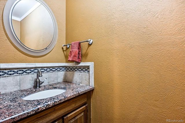 21 Dutch Creek Drive, Littleton, CO 80123