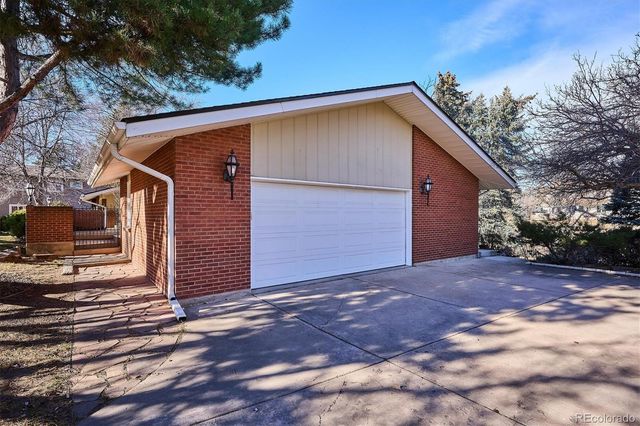 21 Dutch Creek Drive, Littleton, CO 80123