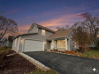 2006 Aspen Drive, Woodstock, IL 60098