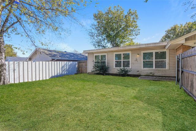 1905 Christopher Drive, Fort Worth, TX 76140