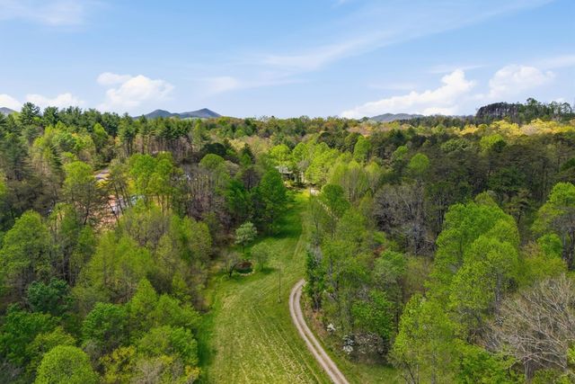 2685 Messer Road, Young Harris, GA 30582