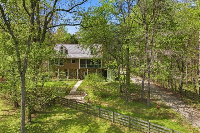 2685 Messer Road, Young Harris, GA 30582