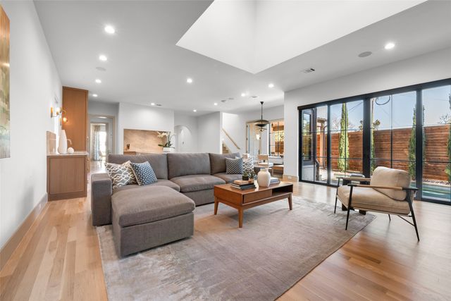 7158 Pasadena Avenue, Dallas, TX 75214