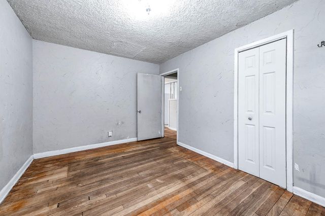 745 Kyle Street, Angleton, TX 77515