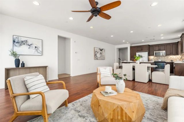 177 Bright Poppy, Irvine, CA 92618