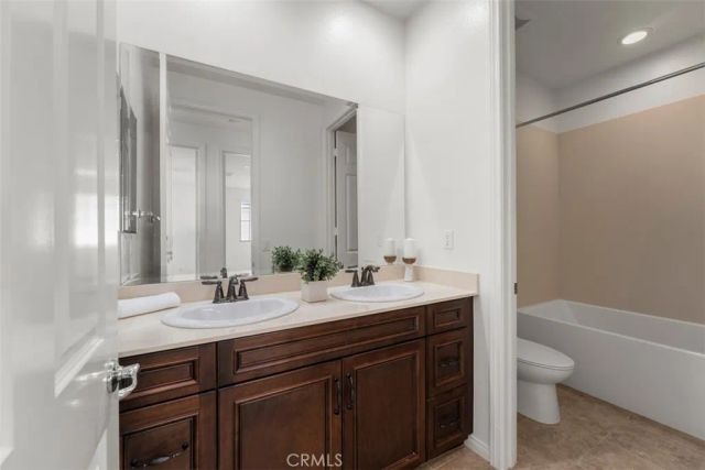 177 Bright Poppy, Irvine, CA 92618