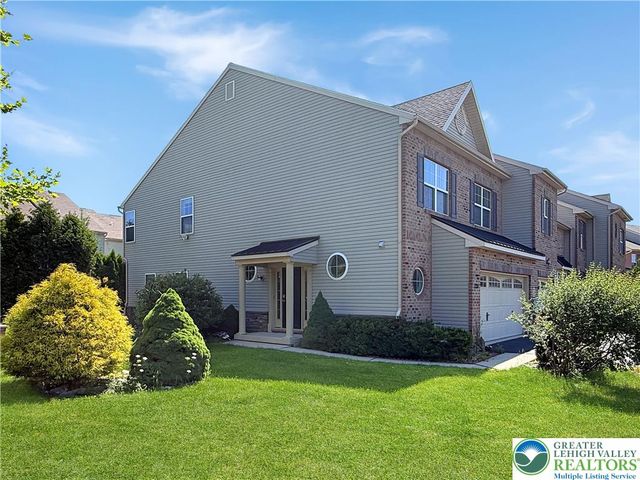 320 Blue Sage Drive, Upper Macungie Twp, PA 18104
