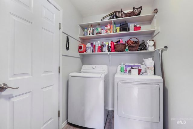 2515 Whispering Pine Dr, Twin Falls, ID 83301