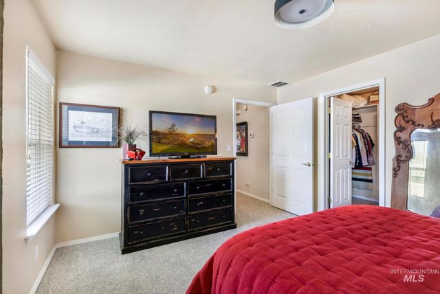 2515 Whispering Pine Dr, Twin Falls, ID 83301