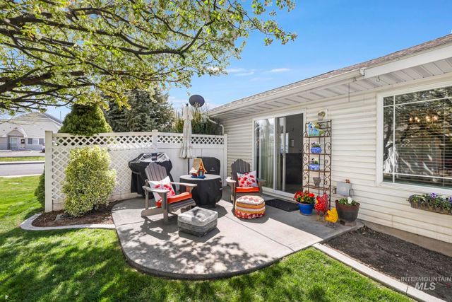 2515 Whispering Pine Dr, Twin Falls, ID 83301