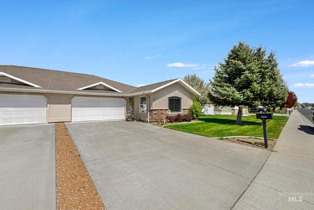 2515 Whispering Pine Dr, Twin Falls, ID 83301