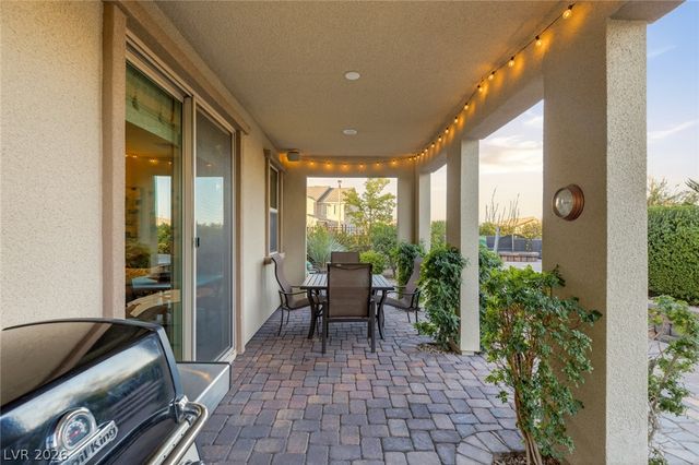 12225 Los Mares Lane, Las Vegas, NV 89138