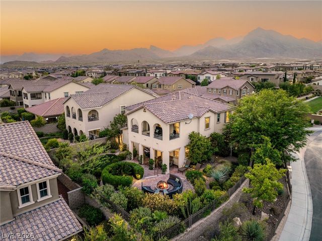 12225 Los Mares Lane, Las Vegas, NV 89138