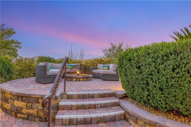 12225 Los Mares Lane, Las Vegas, NV 89138