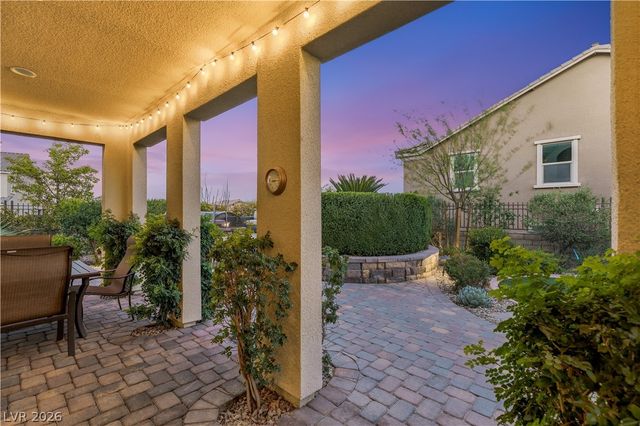 12225 Los Mares Lane, Las Vegas, NV 89138