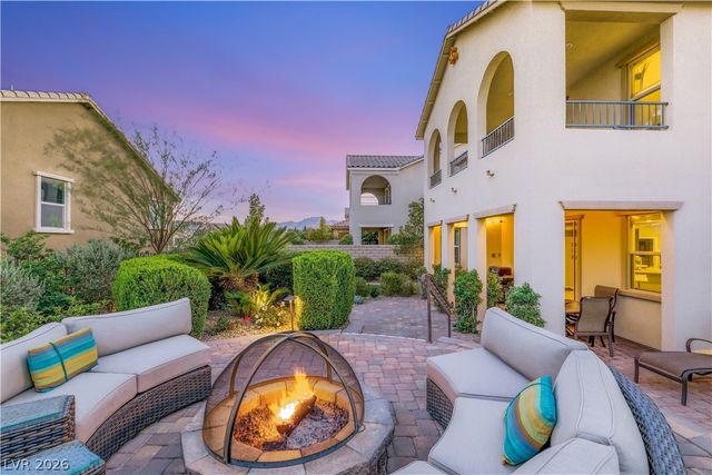 12225 Los Mares Lane, Las Vegas, NV 89138